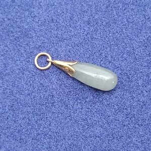 Vintage 10k Gold Jade Drop Pendant